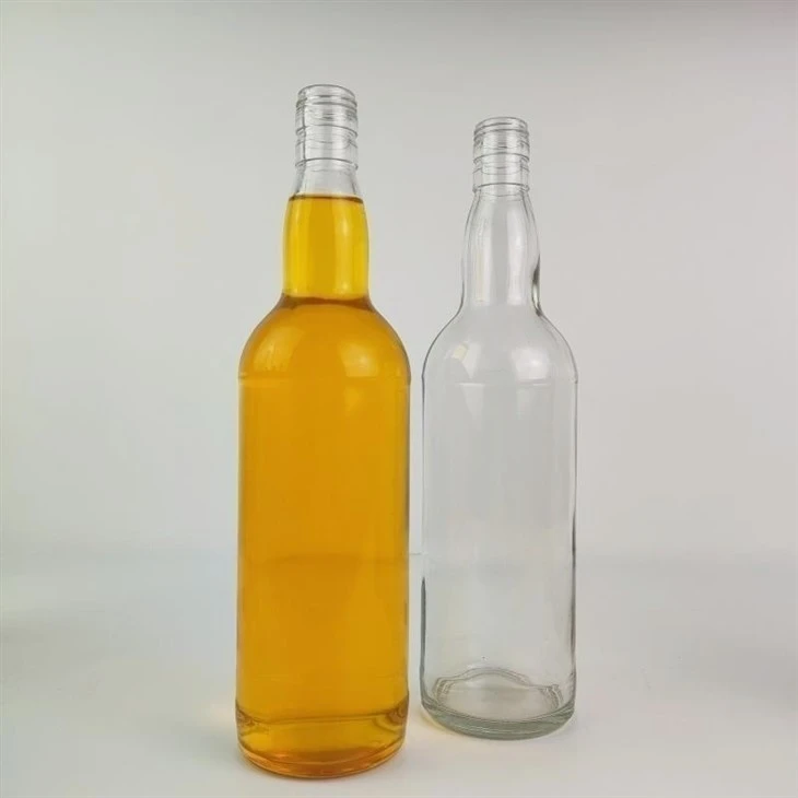Transparente 700-ml-Glasflasche zum Fabrikpreis für Wodka, Whisky, Rum, Gin und Tequila